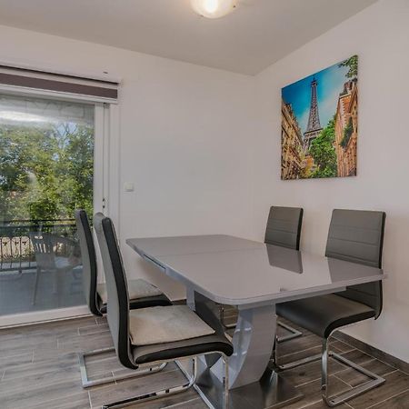 Apartment Diva Sveti Vid-Miholjice Exteriör bild